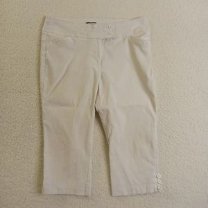 Soho Apparel Ltd. Capri Pants Women's 10 White Rayon/Nylon/Spandex Stretch